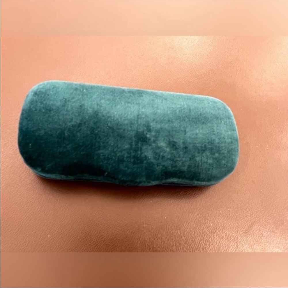 Medium Gucci green Case Hard Shell Eyeglasses Sunglasses Case